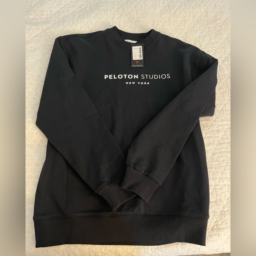 Peloton black crew neck sweatshirt